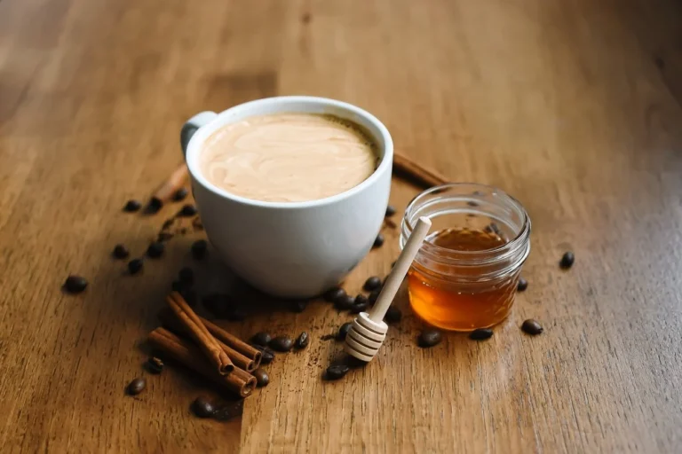 Honey in Coffee: Amazing Facts to Know